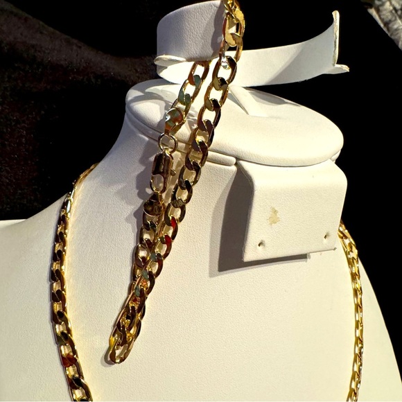 NWOT gold tone Curb Chain necklace & bracelet set unisex - Picture 4 of 4